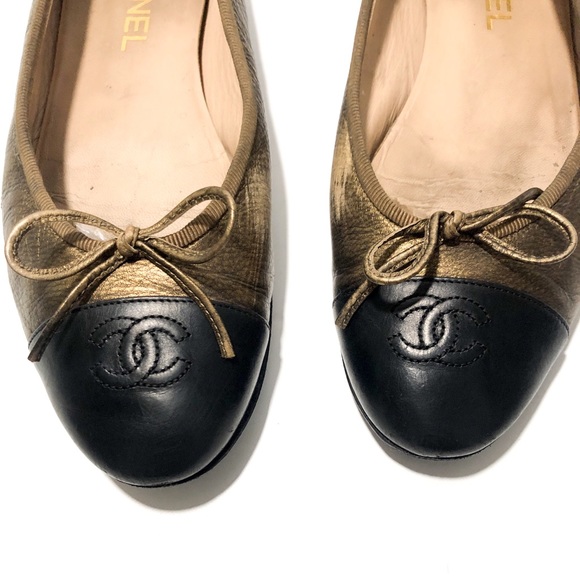 CHANEL Shoes - Chanel CC Two Tone Cap Toe Ballet Flats